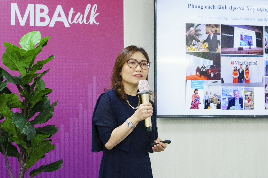 Bà Lê Thanh Nguyên An mặc váy đen nói về employer branding
