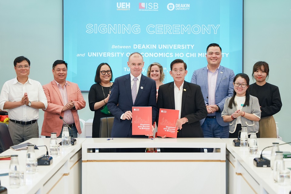 Đại học Kinh tế TP. Hồ Chí Minh ký kết hợp tác cùng Đại học Deakin, Australia
